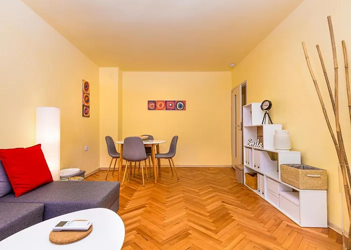 The Cozy 1-bedroom In By Flat Mаnager * 普罗夫迪夫